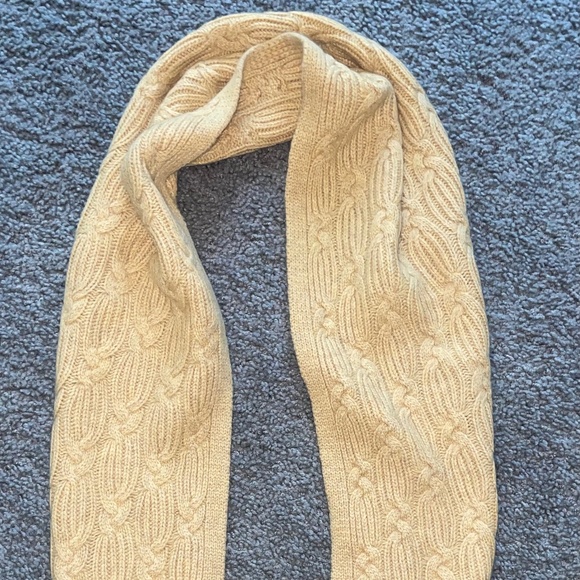 NORDSTROM Cable Knit Soft Yellow 100% Cashmere Scarf - Picture 7 of 8